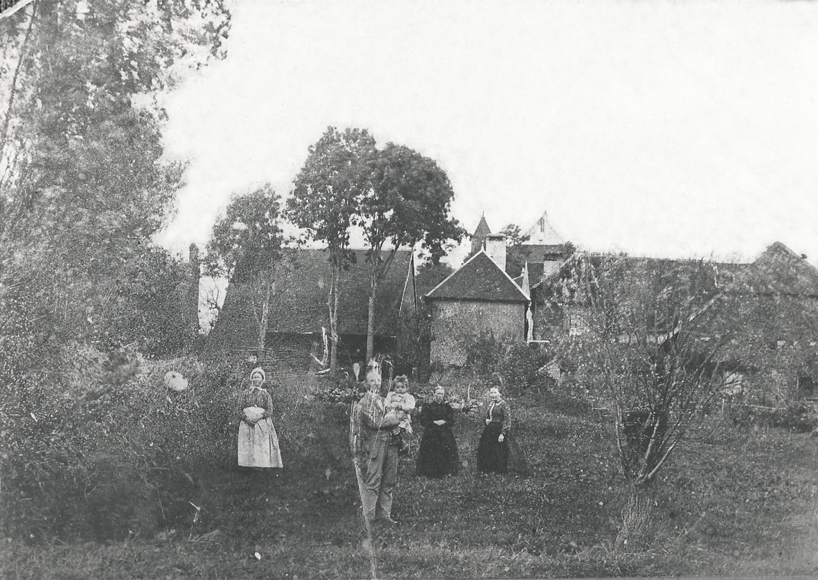 1907 famille ANTOINE Armand au jardin